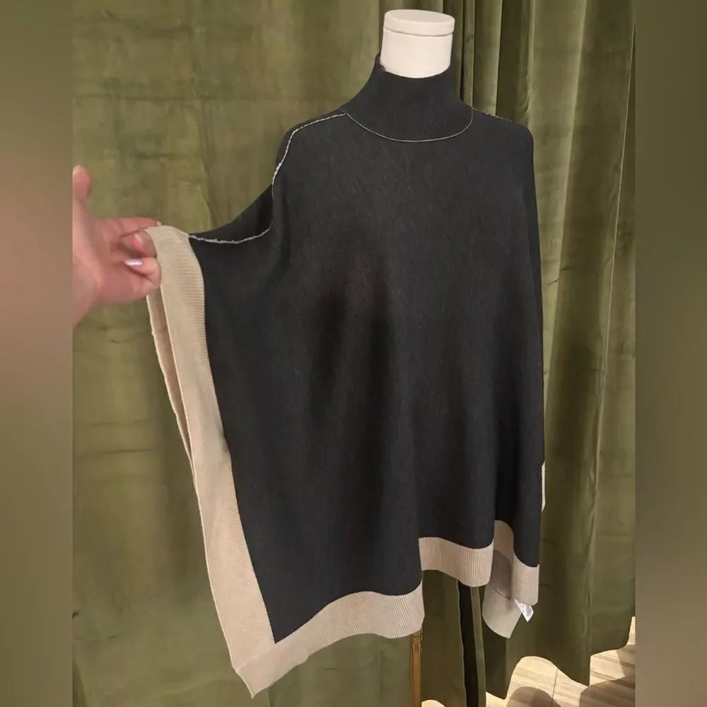 Splendid Elegant gray and Cream Women's Sweater poncho, one size